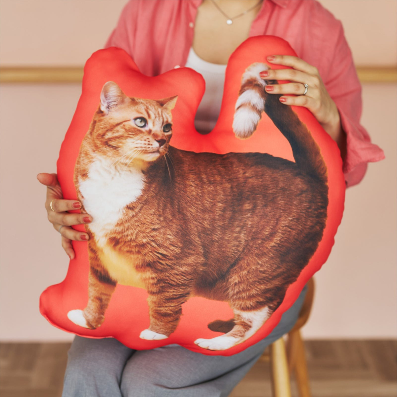色のふちを付けたふちどりダイカットクッション